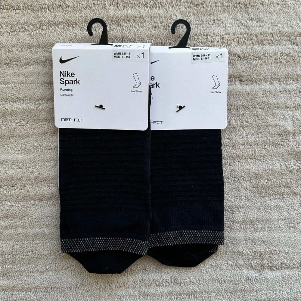 NWT 2 Pairs of Nike Spark Lightweight No-Show Running Socks W 9.5-11 Men 8-9.5